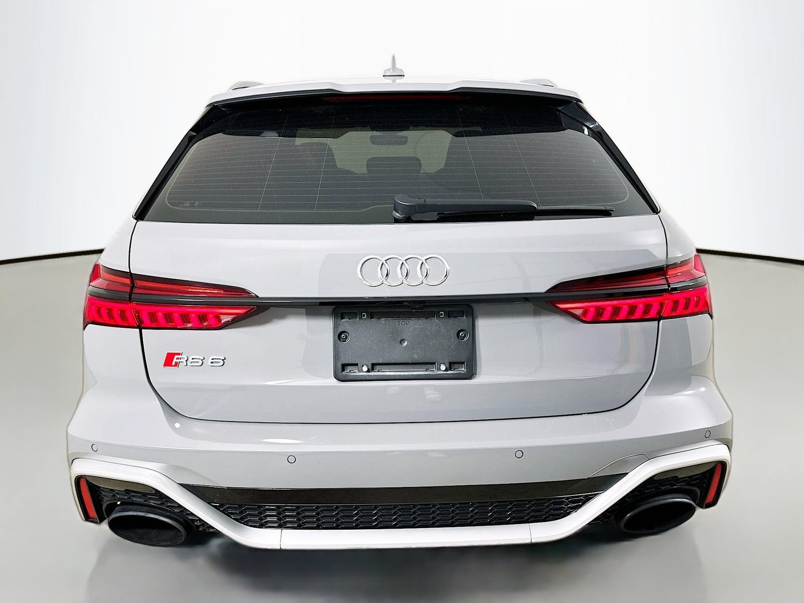 Used 2023 Audi RS 6 w/ Executive Package AWD/4WD image 6