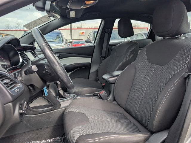Used 2015 Dodge Dart SXT image 7
