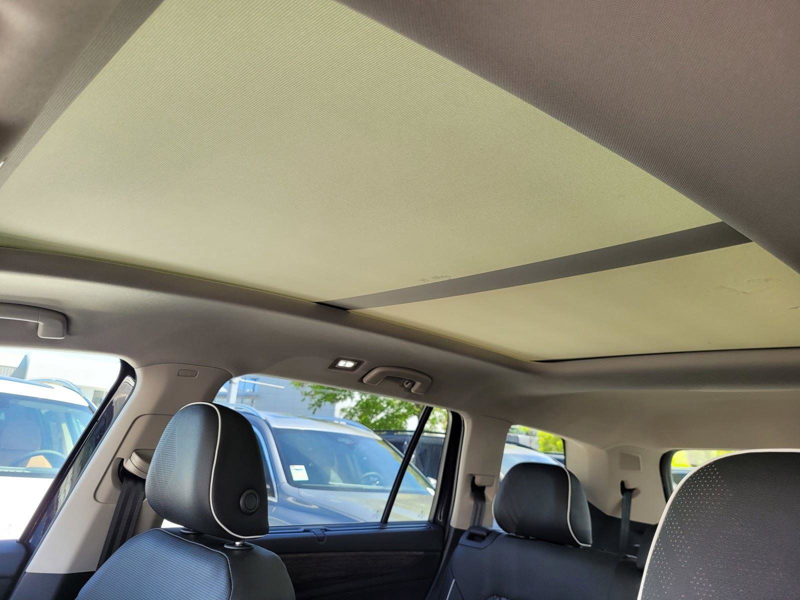 New 2025 Volkswagen Atlas SEL Premium R-Line image 9