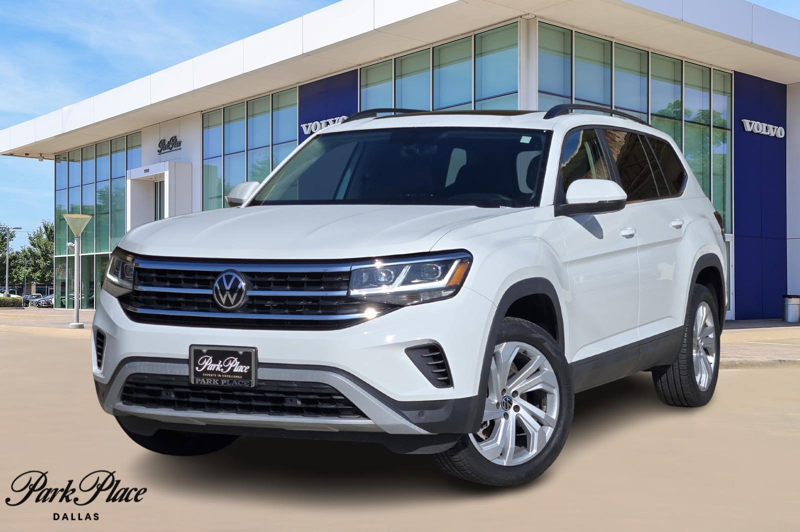Used 2023 Volkswagen Atlas SE w/ Panoramic Sunroof Package