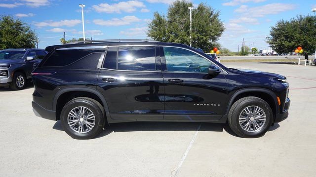 New 2026 Chevrolet Traverse LT image 4