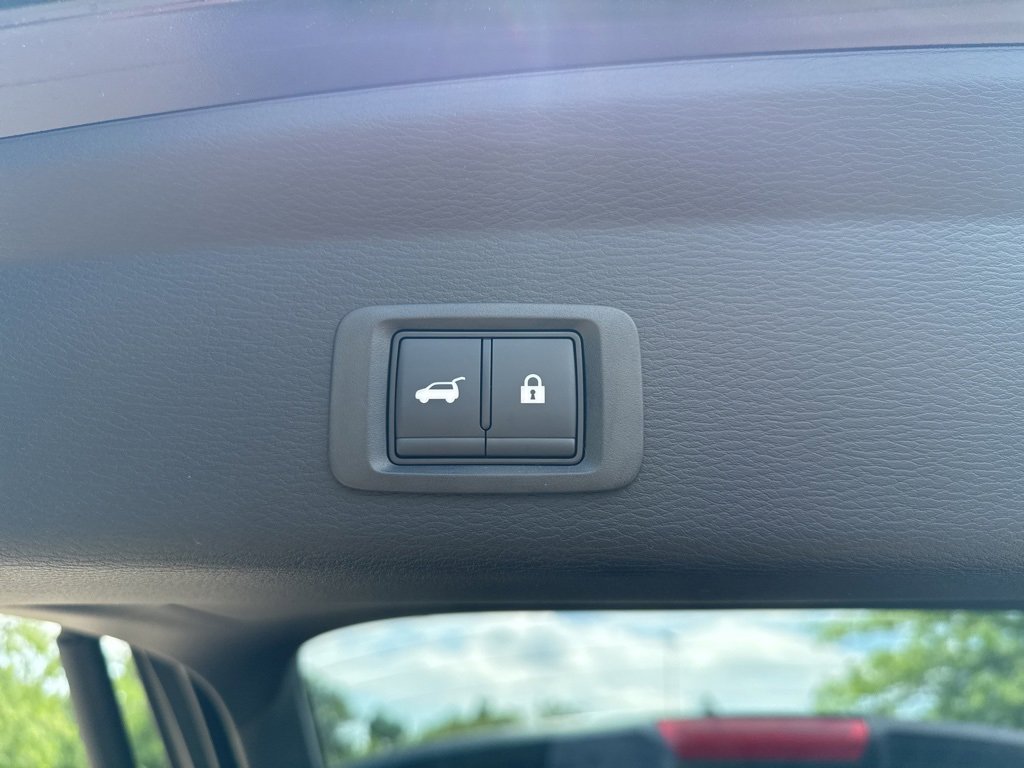 New 2025 Mitsubishi Outlander SEL image 16