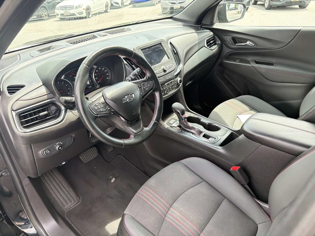 Used 2024 Chevrolet Equinox RS AWD/4WD image 3