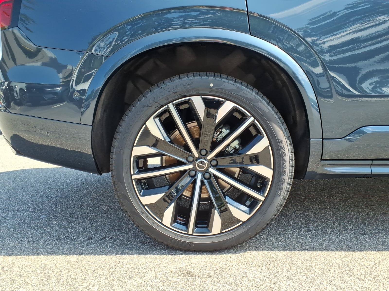 New 2026 Volvo XC90 T8 Ultra w/ Lounge Package AWD/4WD image 3
