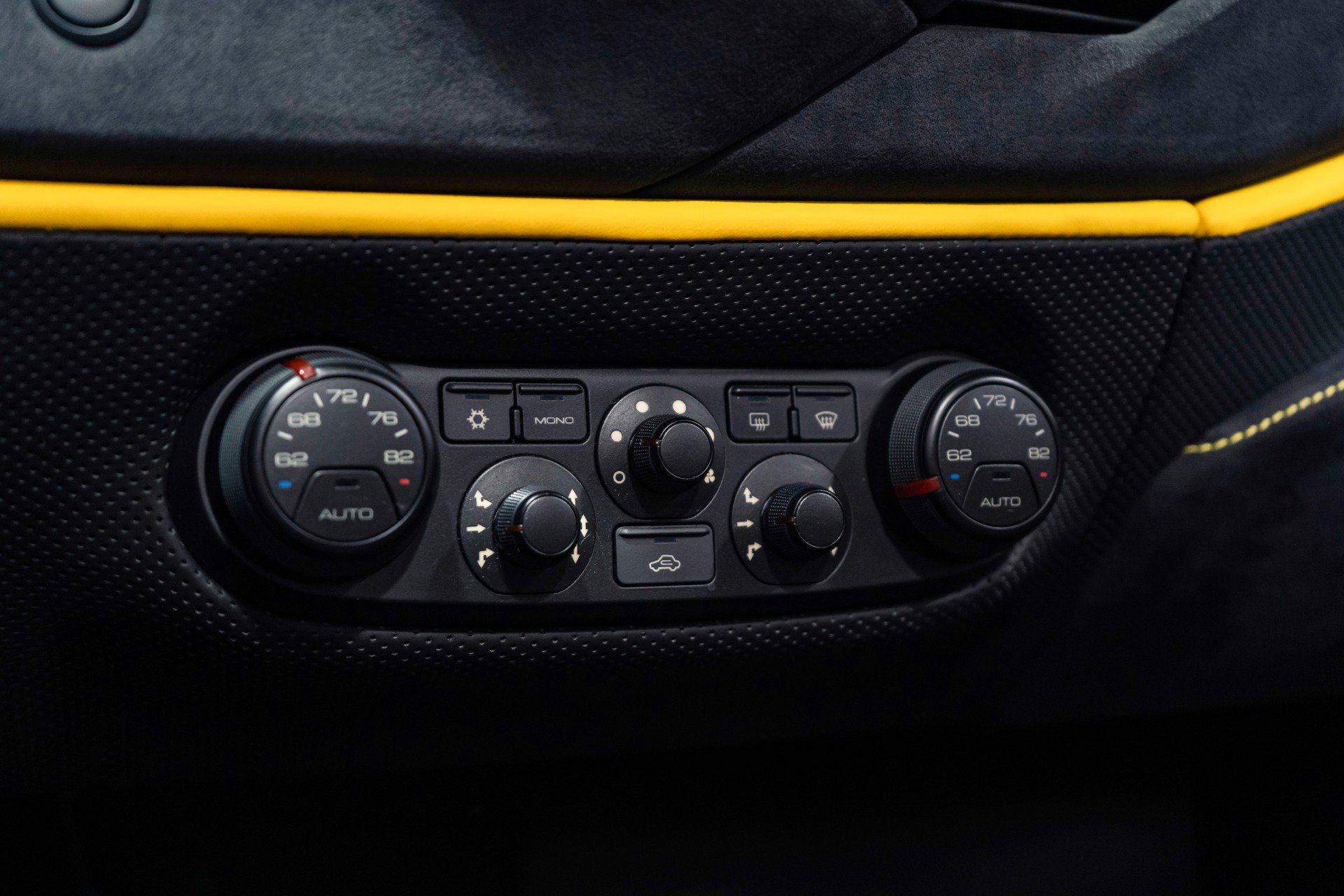 Used 2020 Ferrari 488 Pista Spider image 25