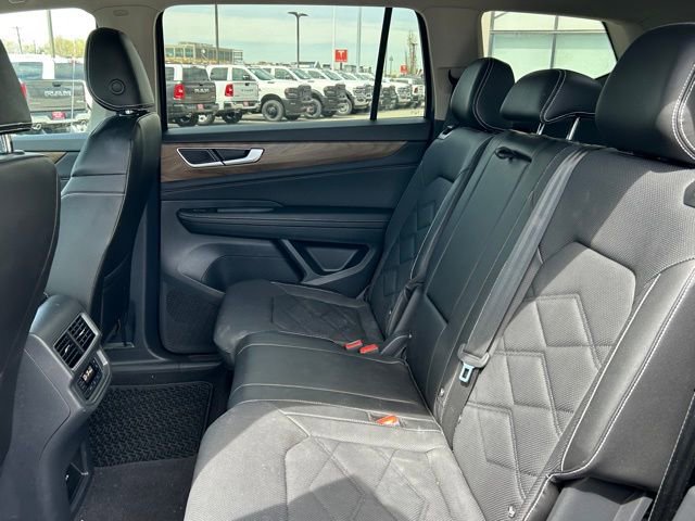 Used 2024 Volkswagen Atlas SE image 20