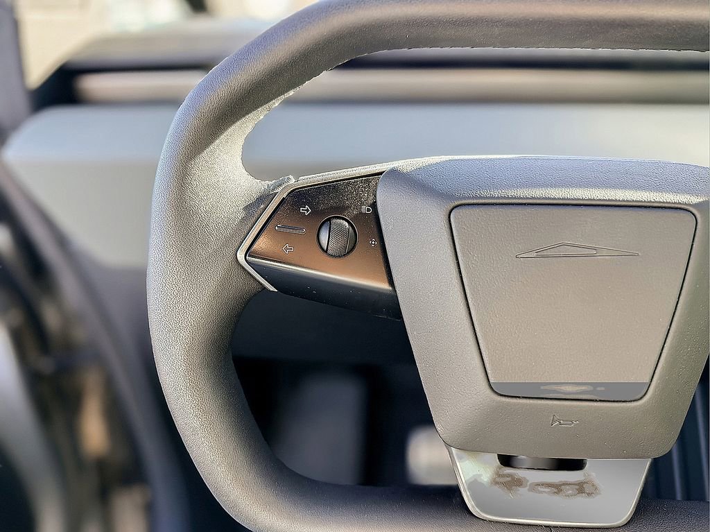 Used 2024 Tesla Cybertruck AWD Crew Cab image 17