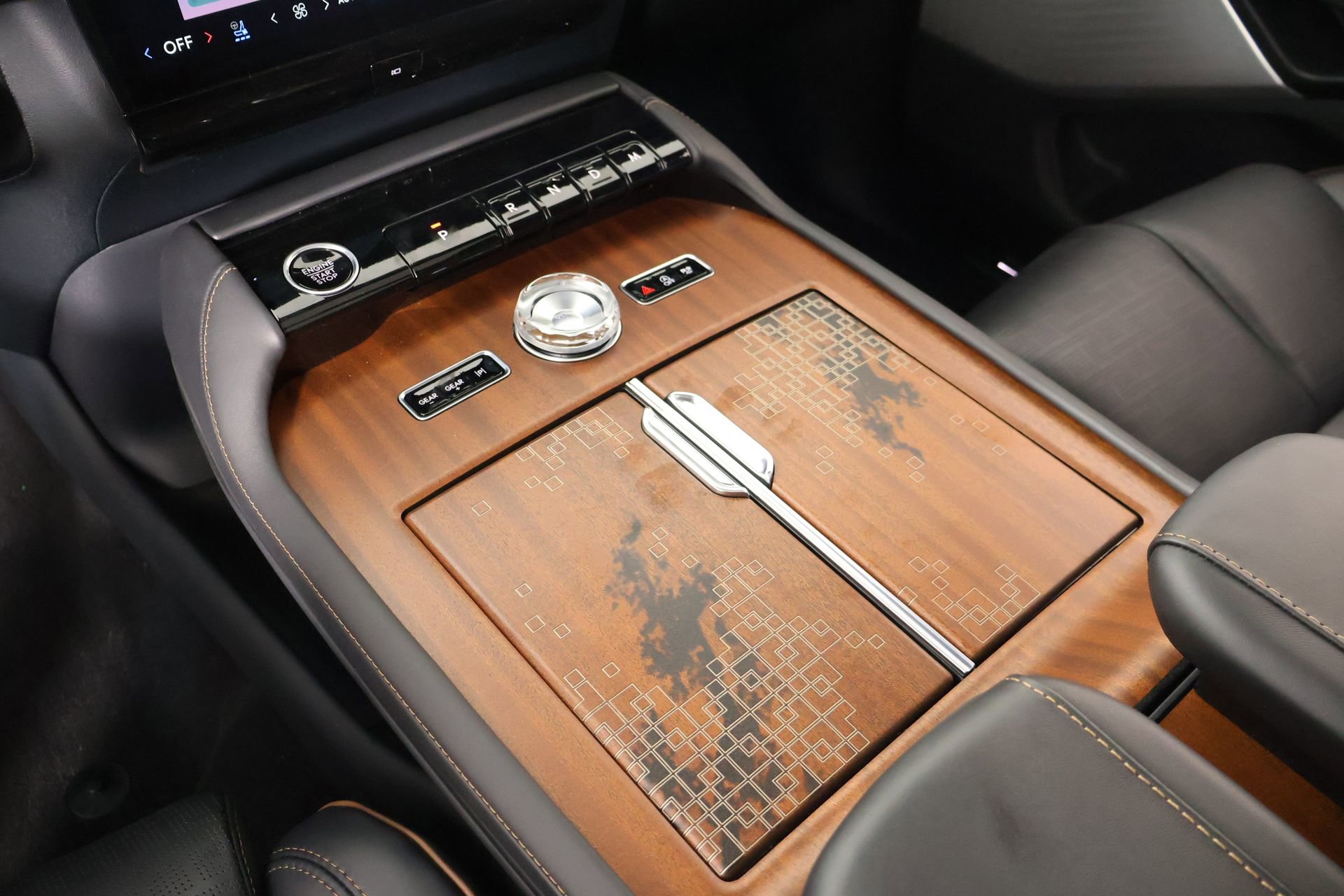 New 2026 Lincoln Navigator Black Label AWD/4WD image 8