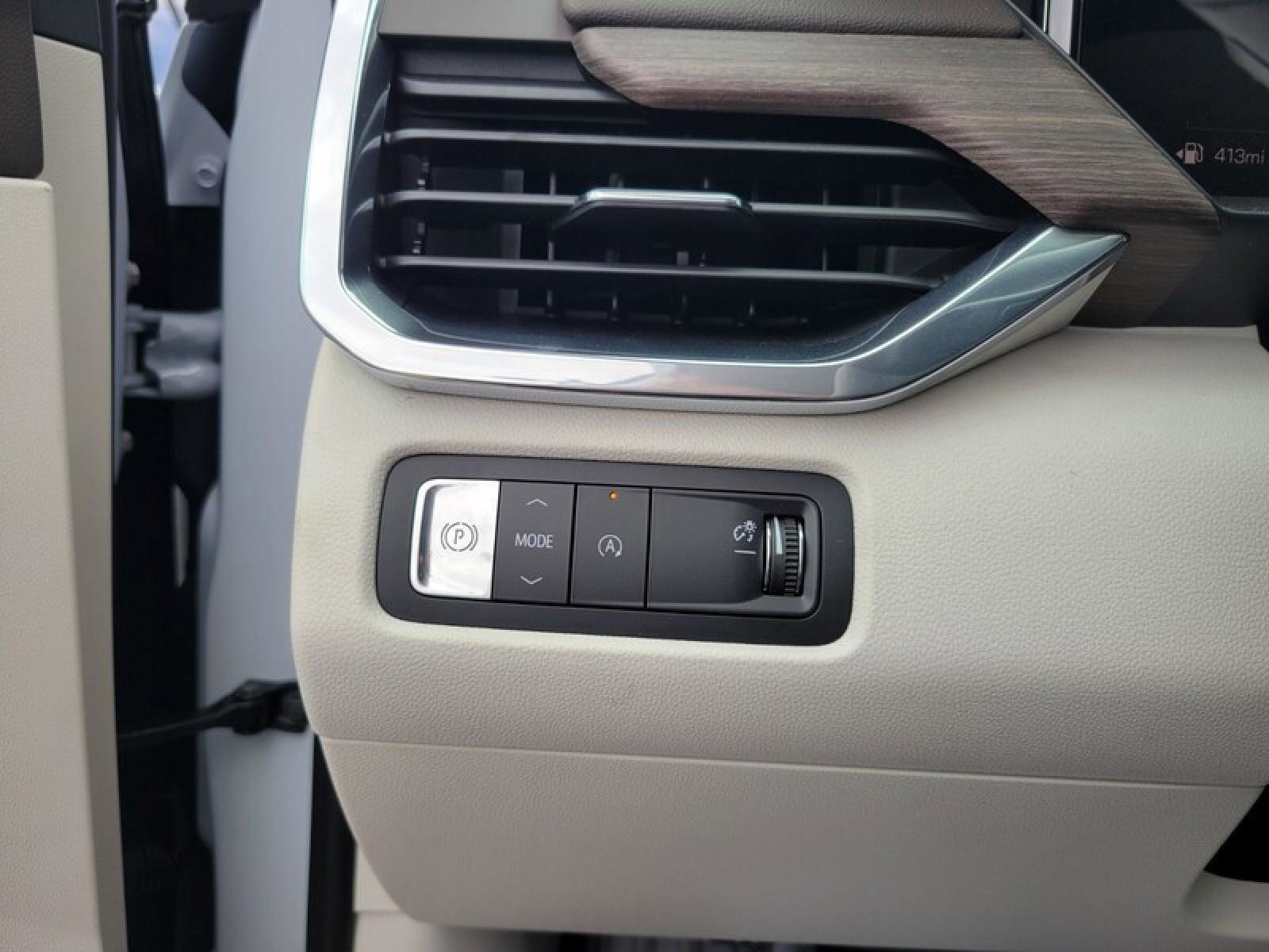 New 2026 GMC Acadia Denali w/ Super Cruise Package image 16