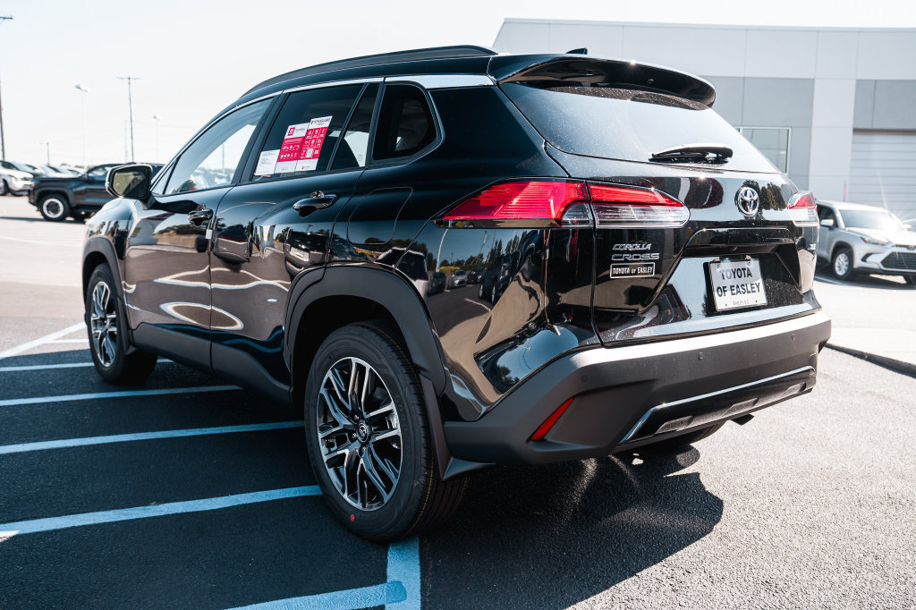 New 2026 Toyota Corolla Cross XLE w/ Convenience Package FWD image 5