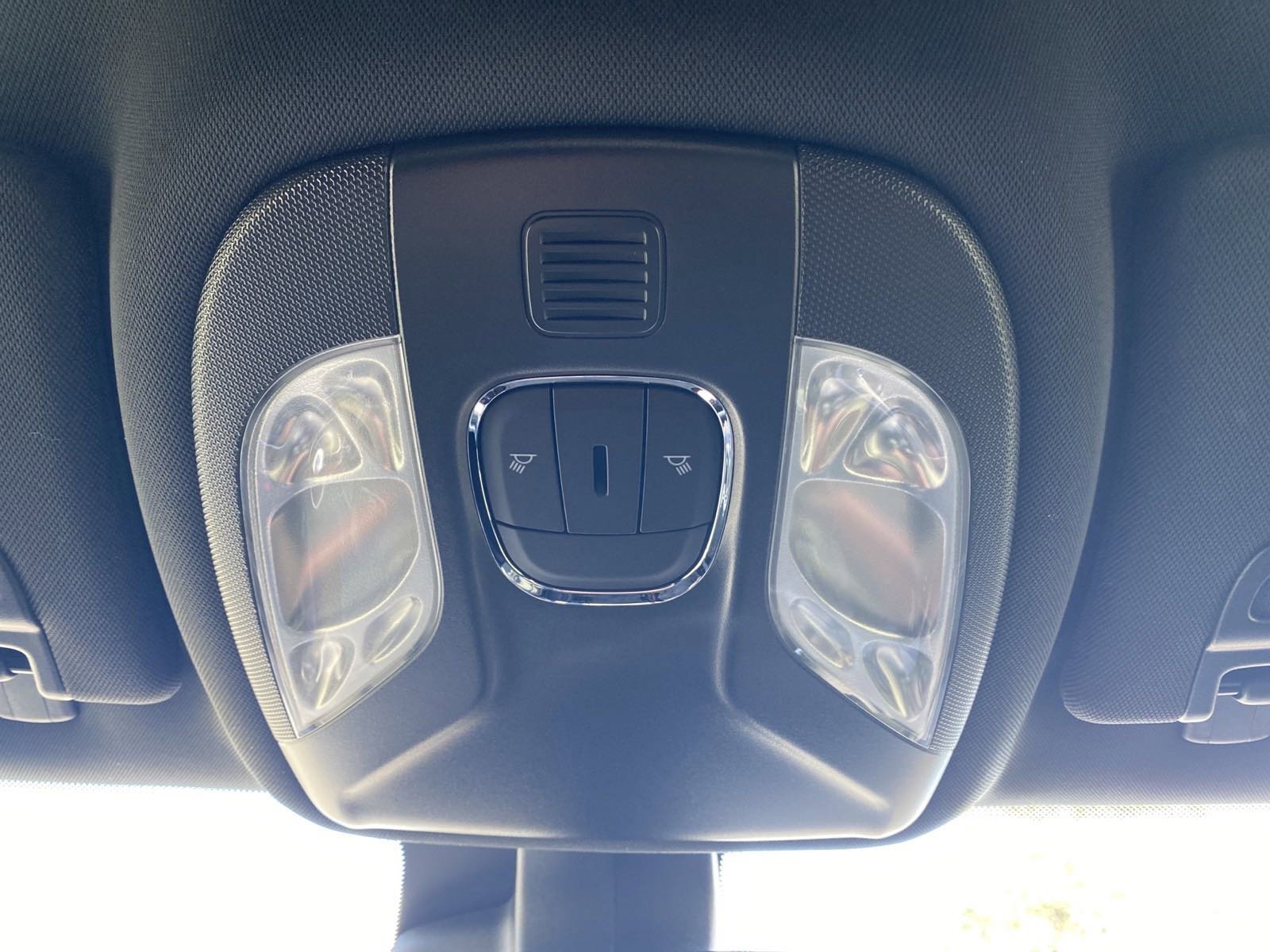 New 2025 Jeep Compass Latitude w/ Altitude Special Edition image 25