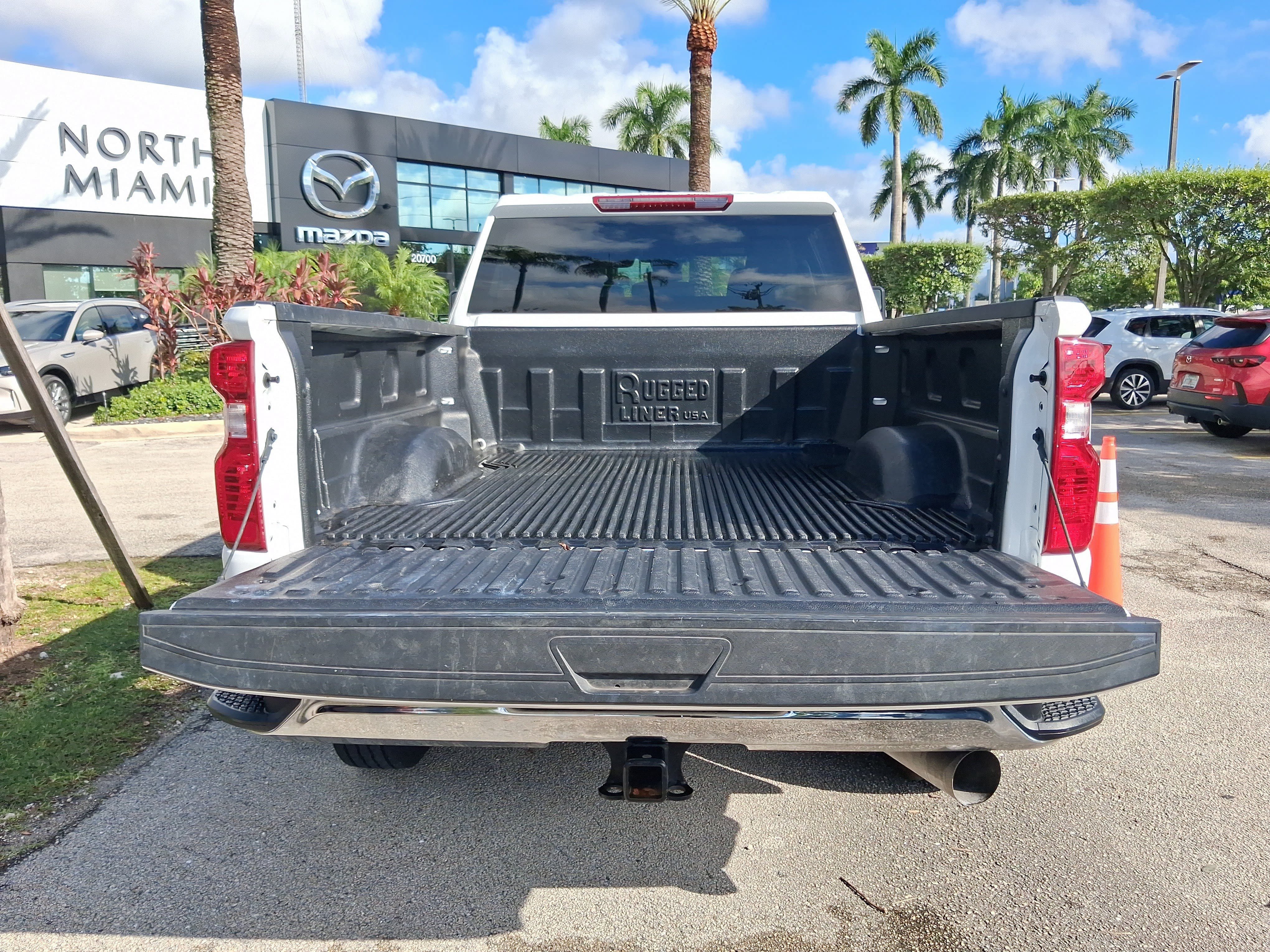 Used 2025 Chevrolet Silverado 2500 LT w/ Convenience Package AWD/4WD image 5