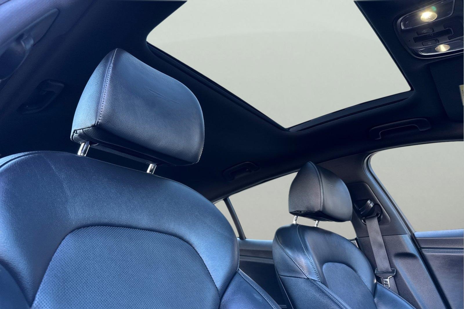 Used 2021 Kia Stinger GT1 image 20