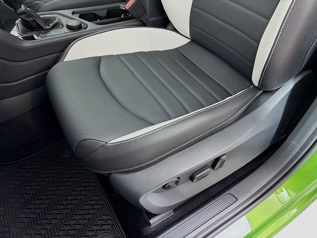 New 2026 Volkswagen Taos SEL AWD/4WD image 19