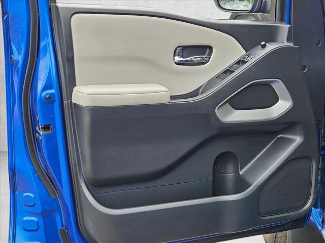 Used 2025 Nissan Frontier SV w/ SV Convenience Package image 9