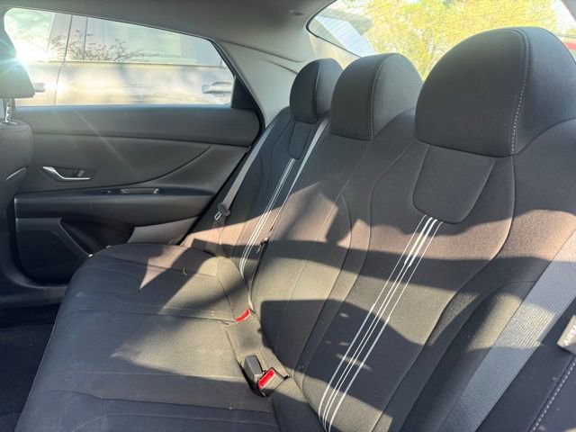 Used 2024 Hyundai Elantra SEL image 12