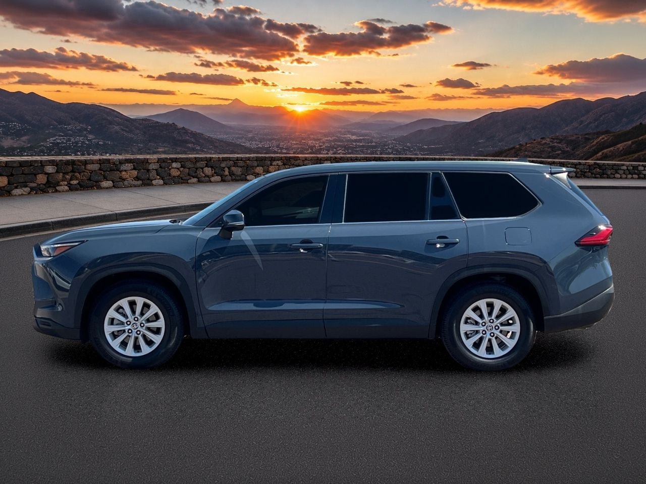 Used 2024 Toyota Grand Highlander FWD image 3