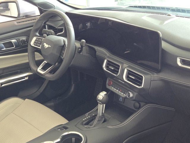 Used 2025 Ford Mustang GT Premium RWD image 5