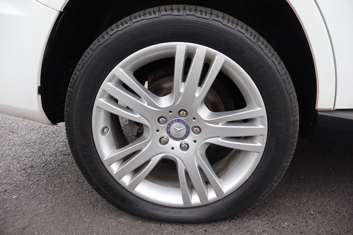 Used 2013 Mercedes-Benz GLK 250 BlueTEC 4MATIC image 41