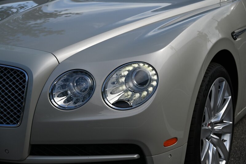 Used 2016 Bentley Flying Spur V8 AWD/4WD image 8