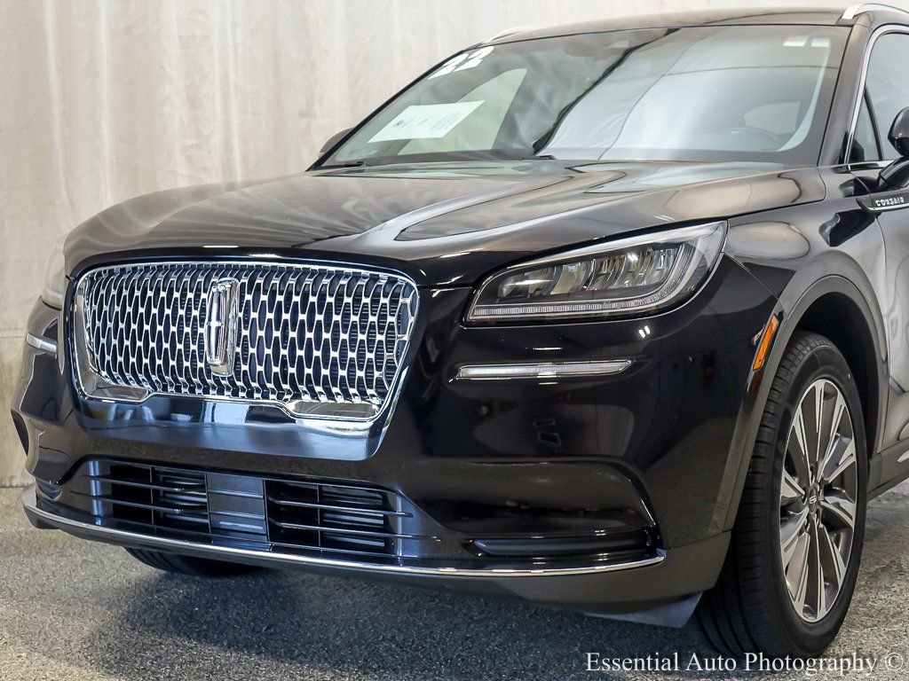 Used 2022 Lincoln Corsair Reserve image 3