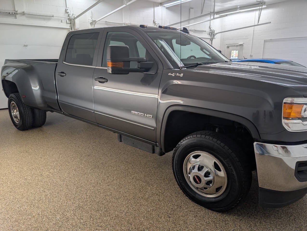 Used 2015 GMC Sierra 3500 SLE AWD/4WD image 6