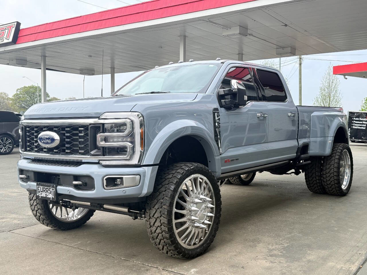 Used 2024 Ford F450 Platinum w/ FX4 Off-Road Package image 6