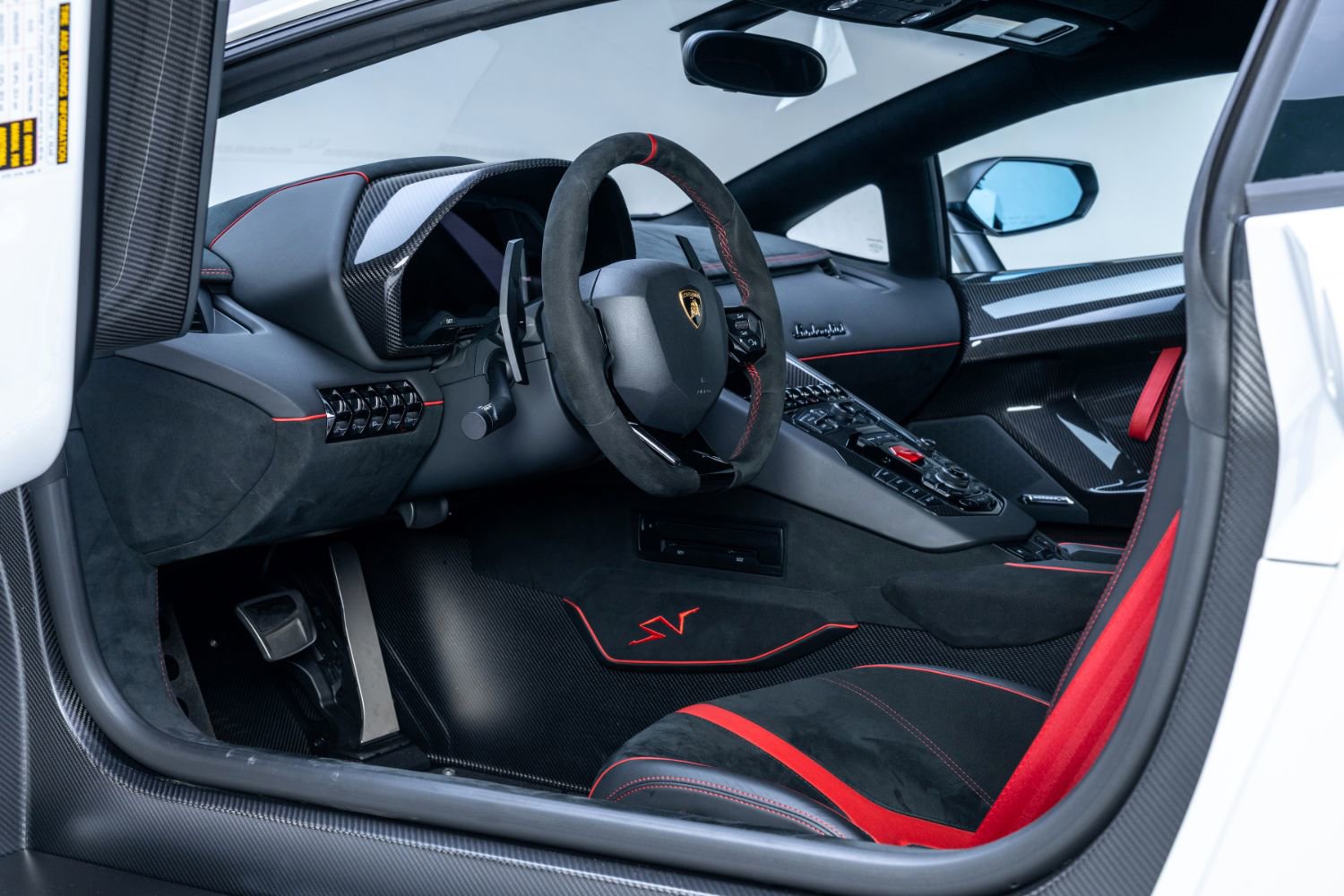 Used 2016 Lamborghini Aventador LP 750-4 Superveloce image 3