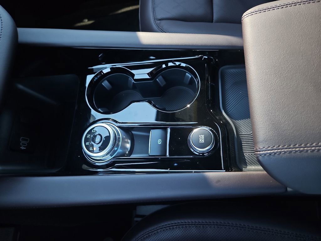 New 2026 Ford Explorer Platinum image 28