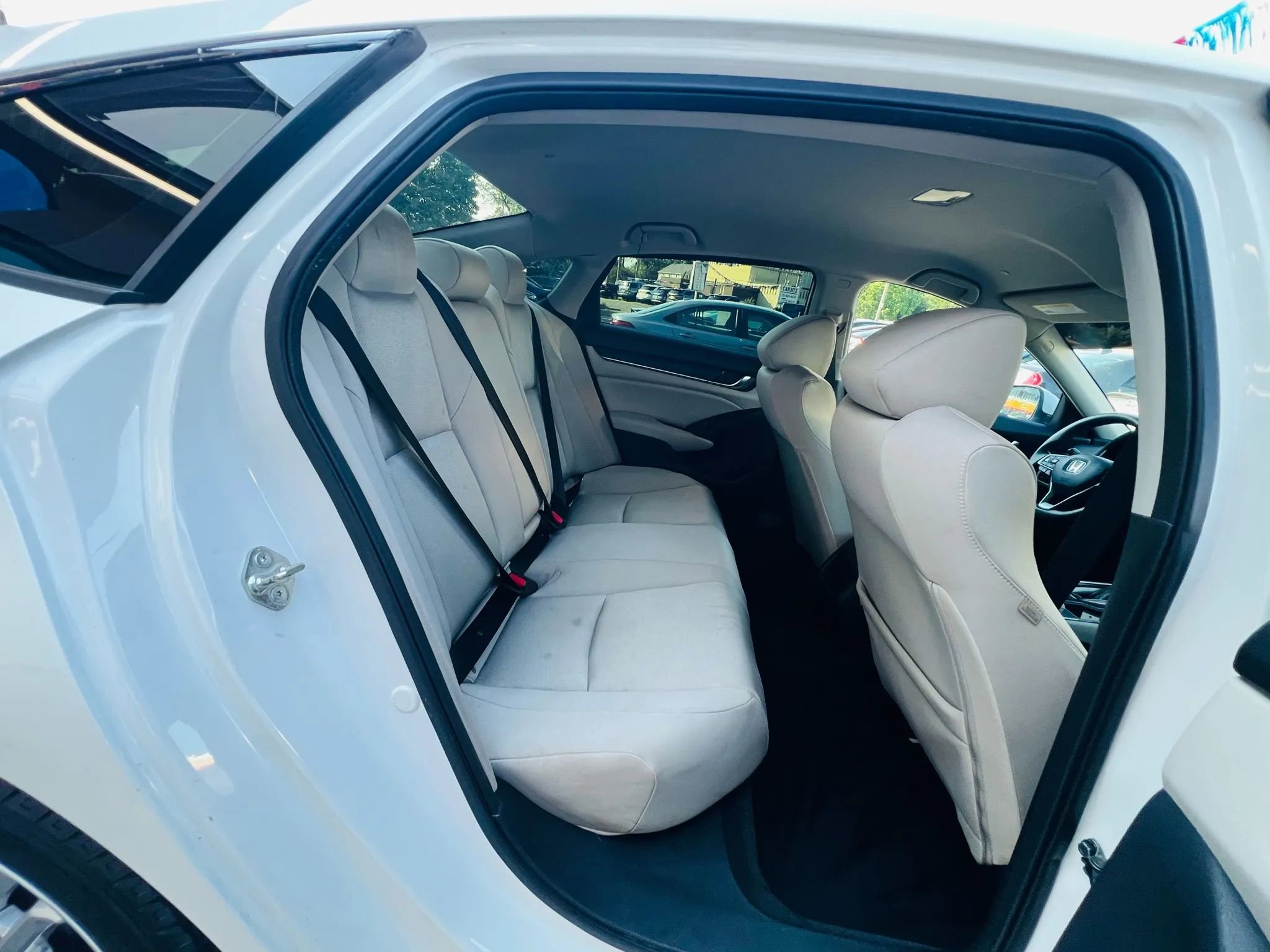 Used 2018 Honda Accord LX image 11