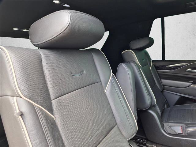 Used 2021 Cadillac Escalade Sport w/ Driver Assist Tech Package AWD/4WD image 17