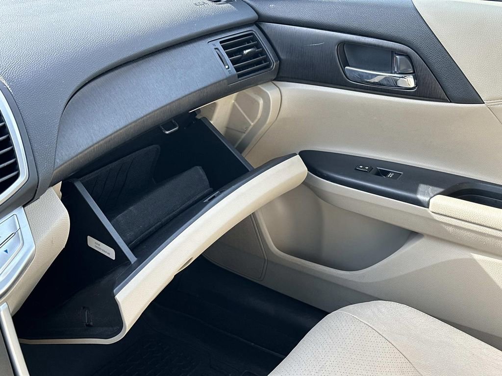 Used 2013 Honda Accord EX-L image 33