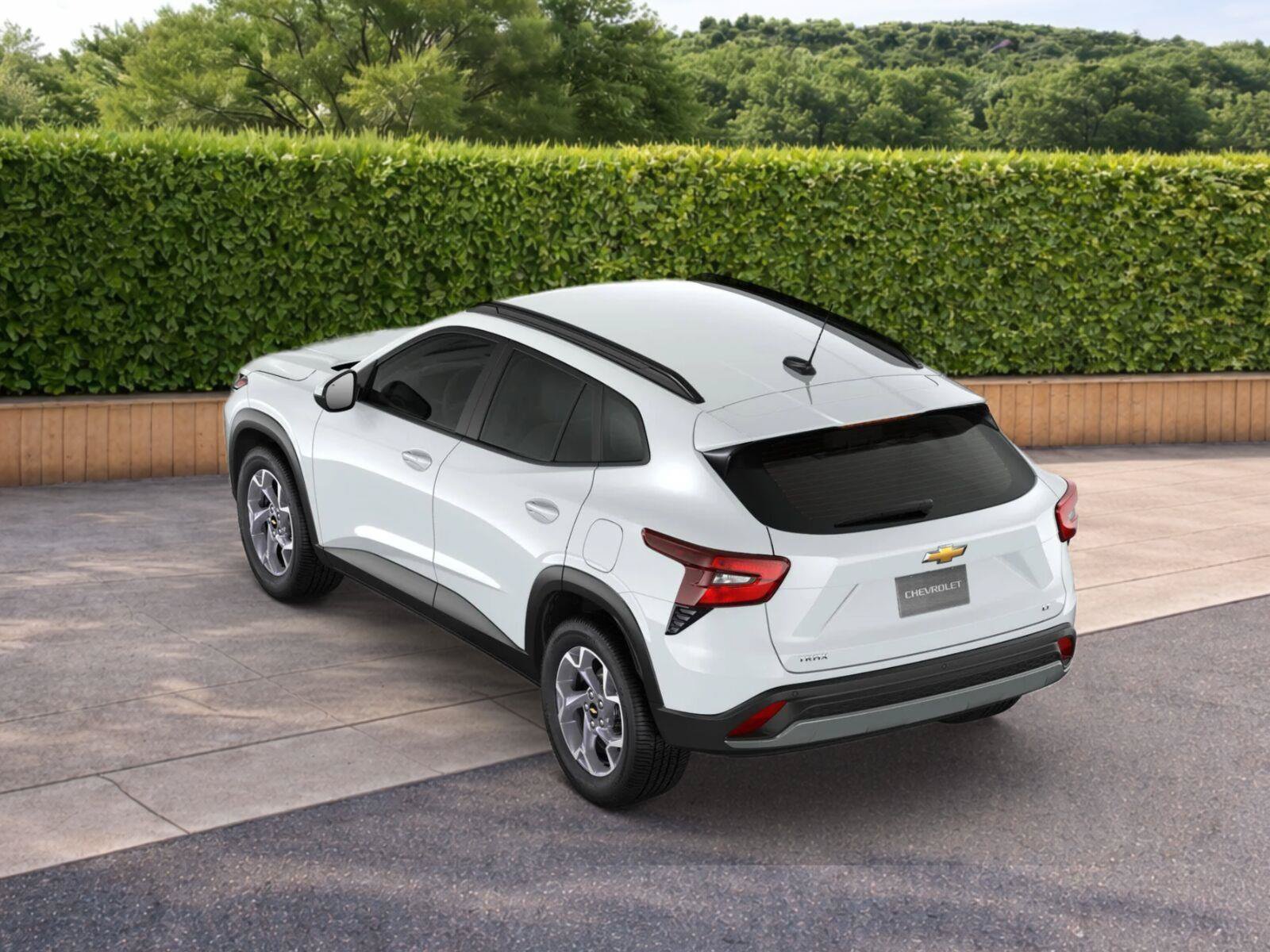 New 2026 Chevrolet Trax LT w/ Driver Confidence Package FWD image 2