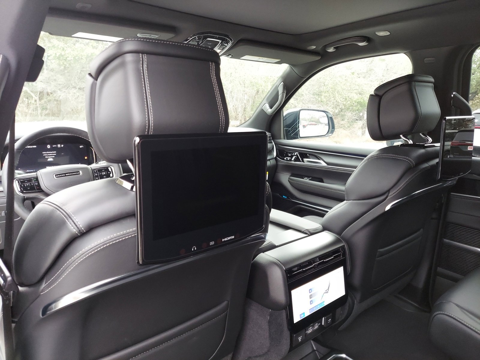 New 2026 Jeep Grand Wagoneer Summit image 35