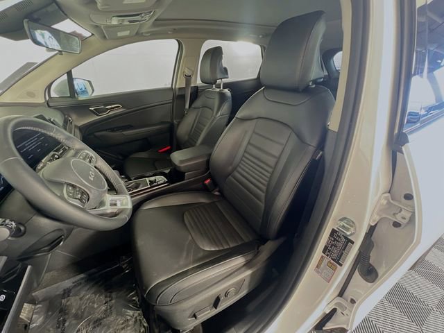 Used 2024 Kia Sportage SX image 10
