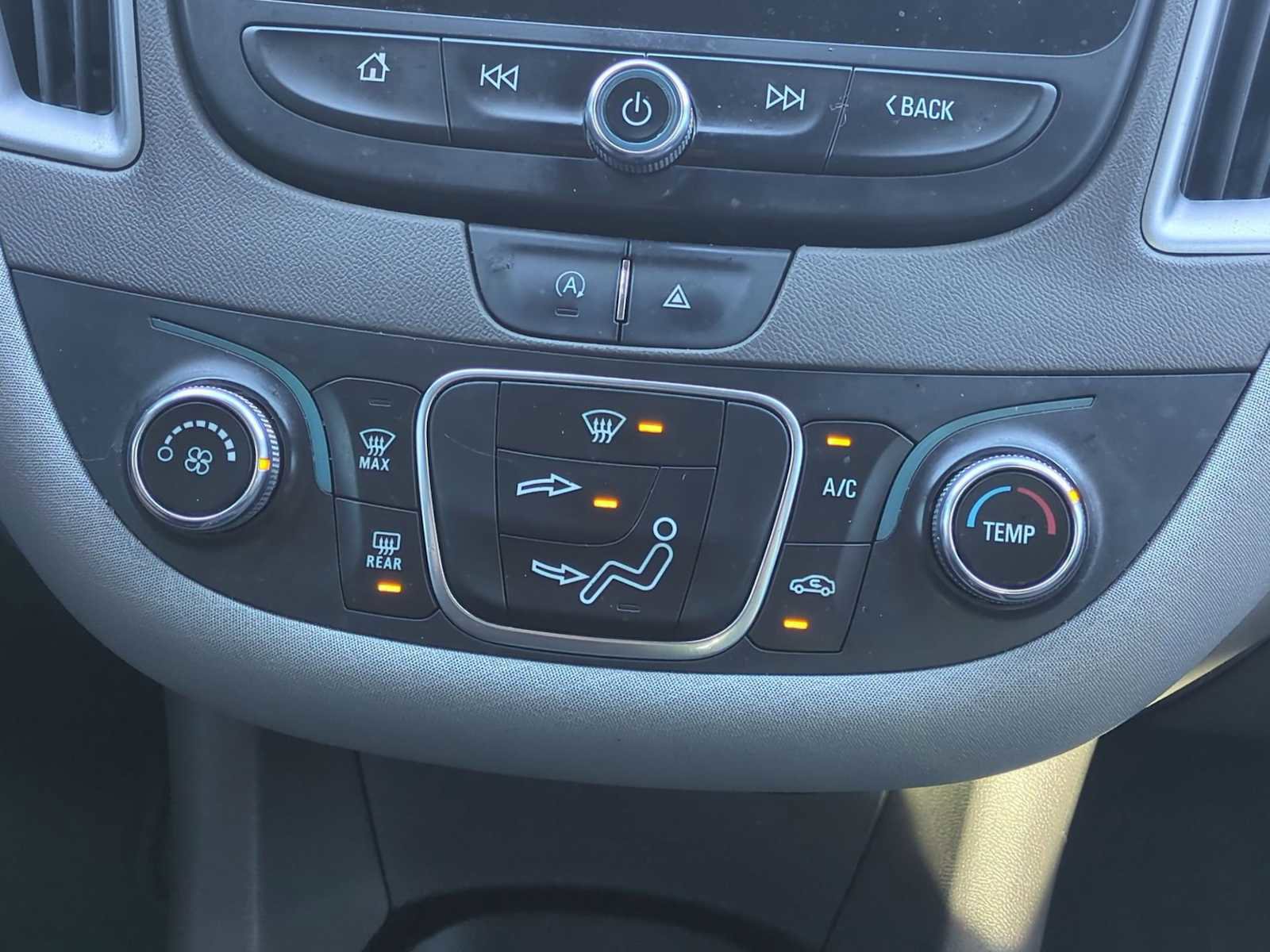 Used 2023 Chevrolet Malibu LS image 18