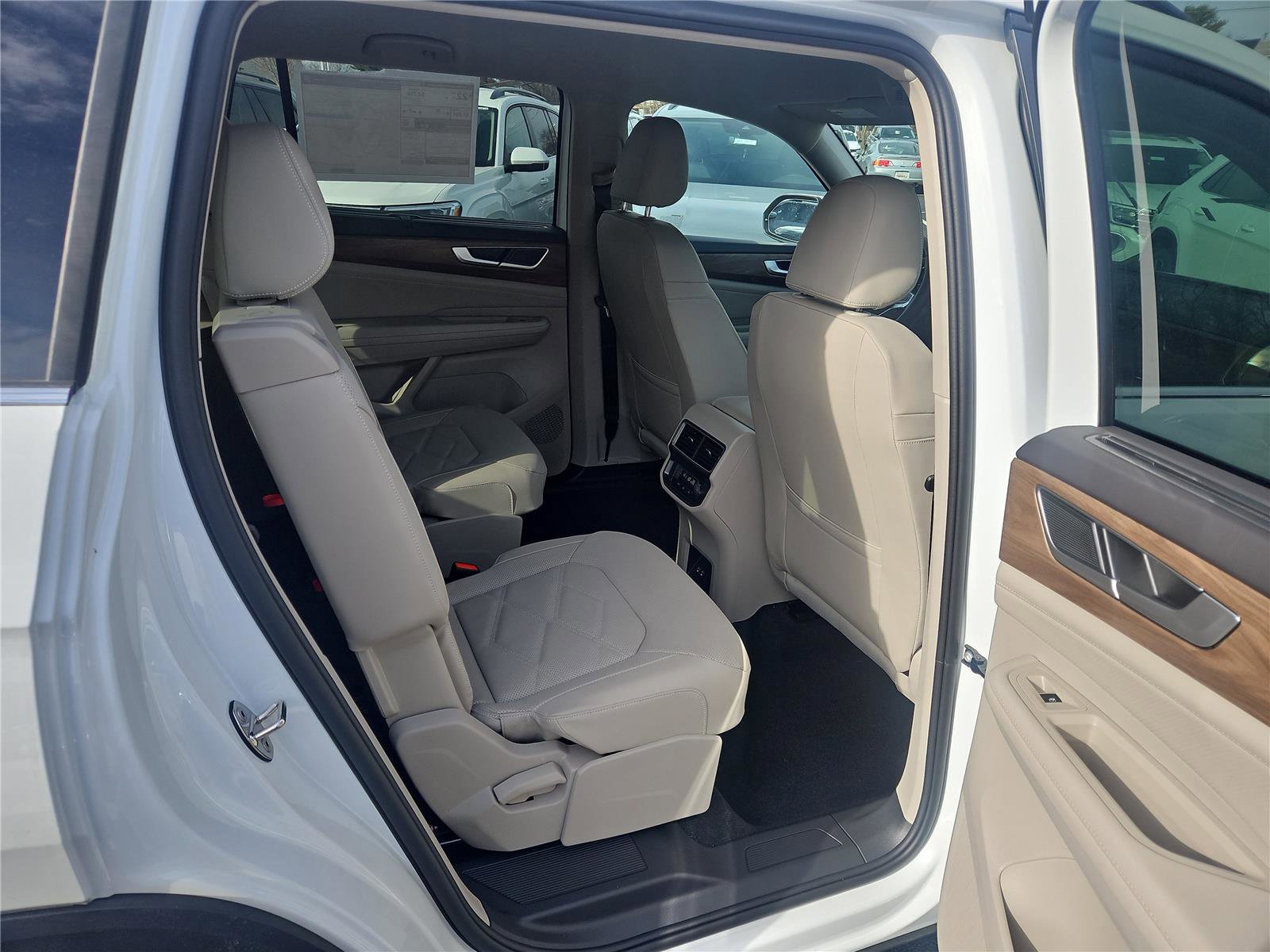 New 2026 Volkswagen Atlas SE image 29