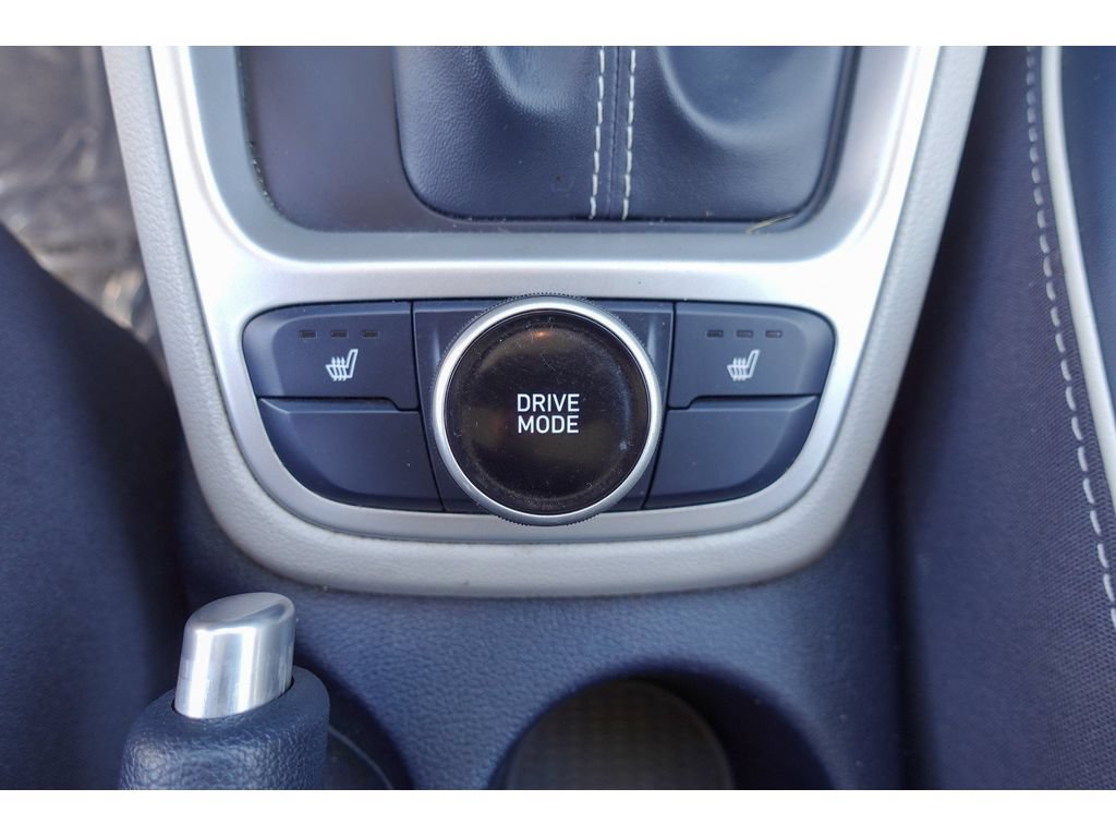 Used 2021 Hyundai Venue FWD image 23