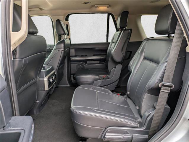 Used 2024 Ford Expedition XLT image 16
