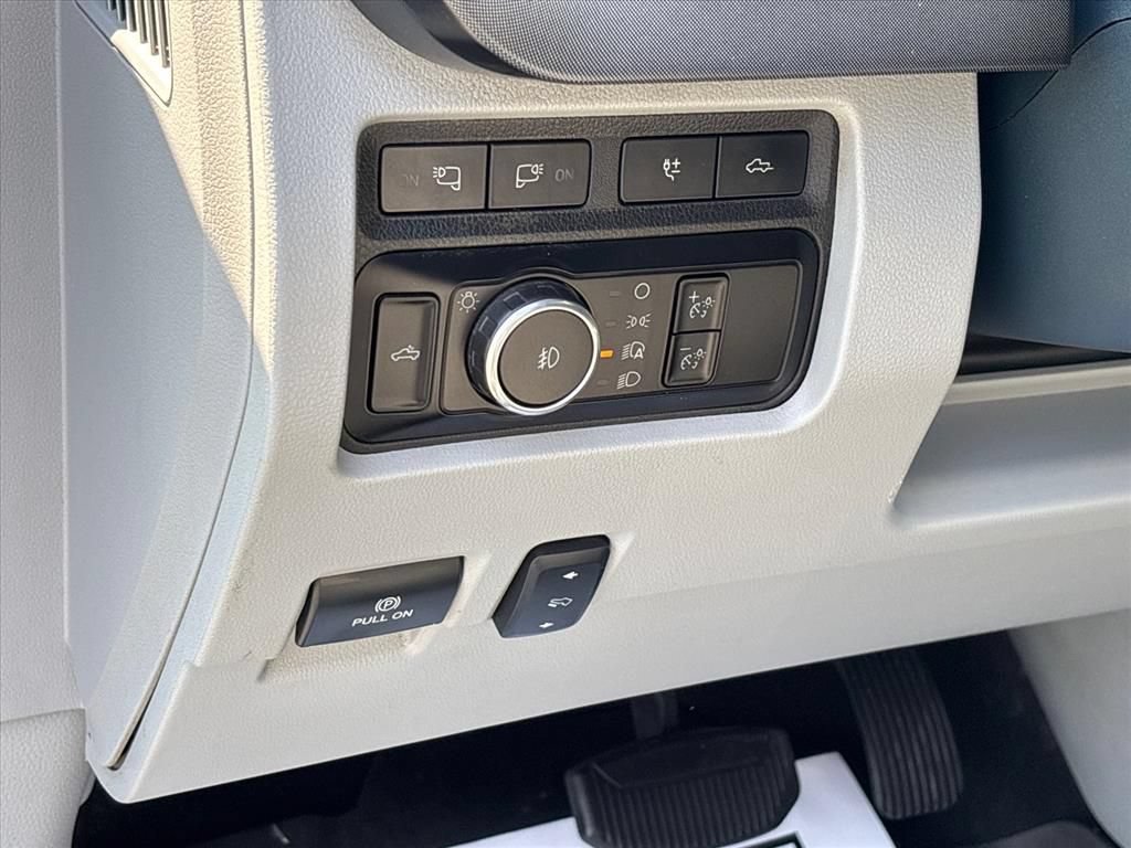 Used 2023 Ford F250 Limited AWD/4WD image 29