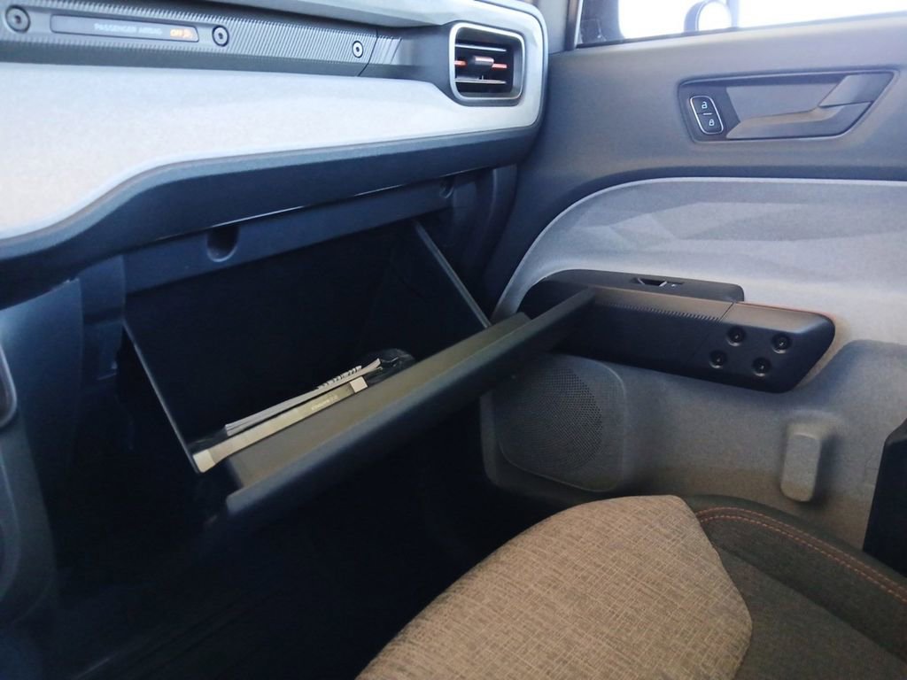 Used 2022 Ford Maverick XLT image 22