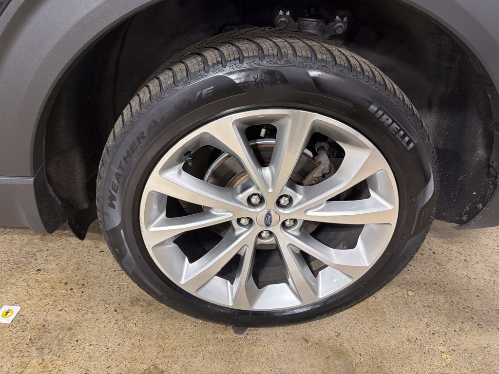 Used 2021 Ford Explorer Platinum w/ Equipment Group 601A AWD/4WD image 4