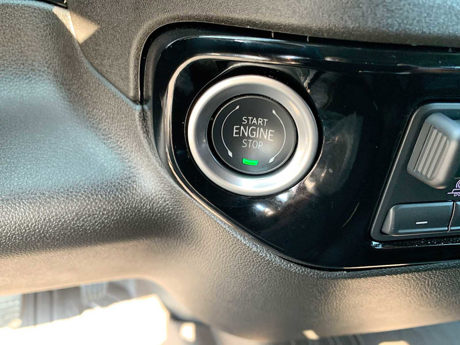 Certified 2025 GMC Sierra 1500 Elevation image 17