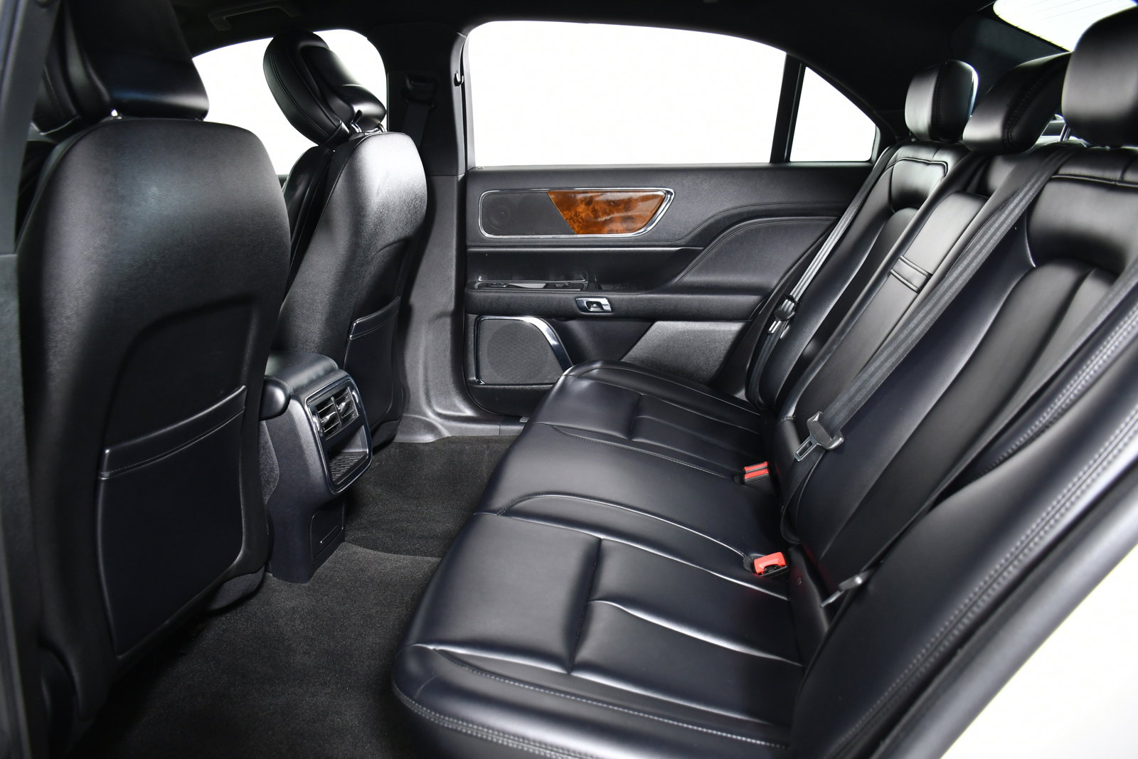 Used 2020 Lincoln Continental image 23