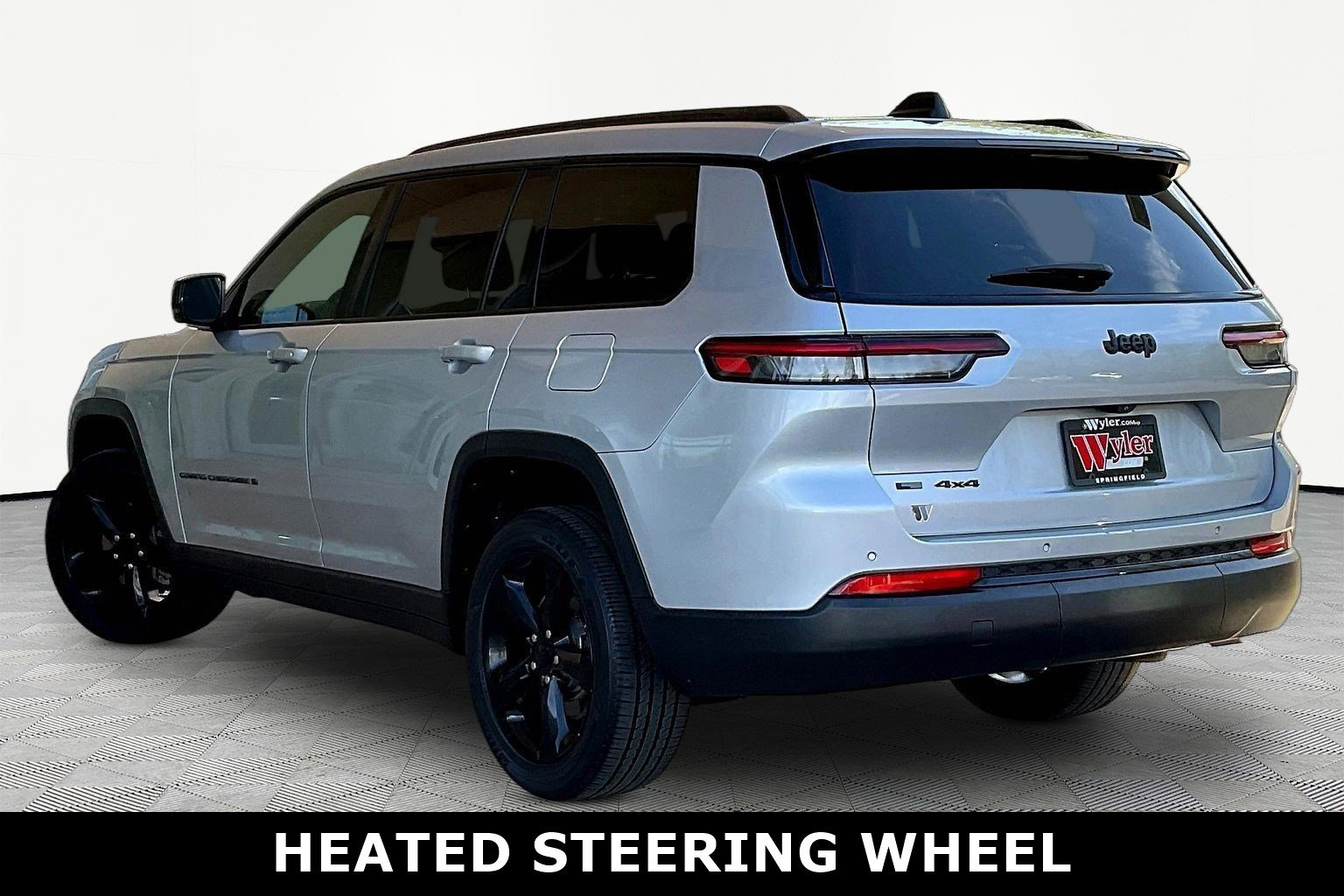 Used 2023 Jeep Grand Cherokee L Laredo AWD/4WD image 4