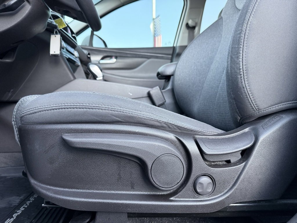 Used 2020 Hyundai Santa Fe SE w/ Cargo Package image 10