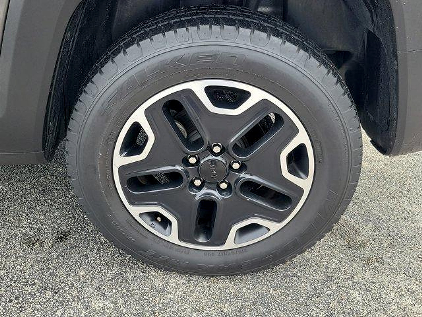 Certified 2017 Jeep Renegade Trailhawk AWD/4WD image 12