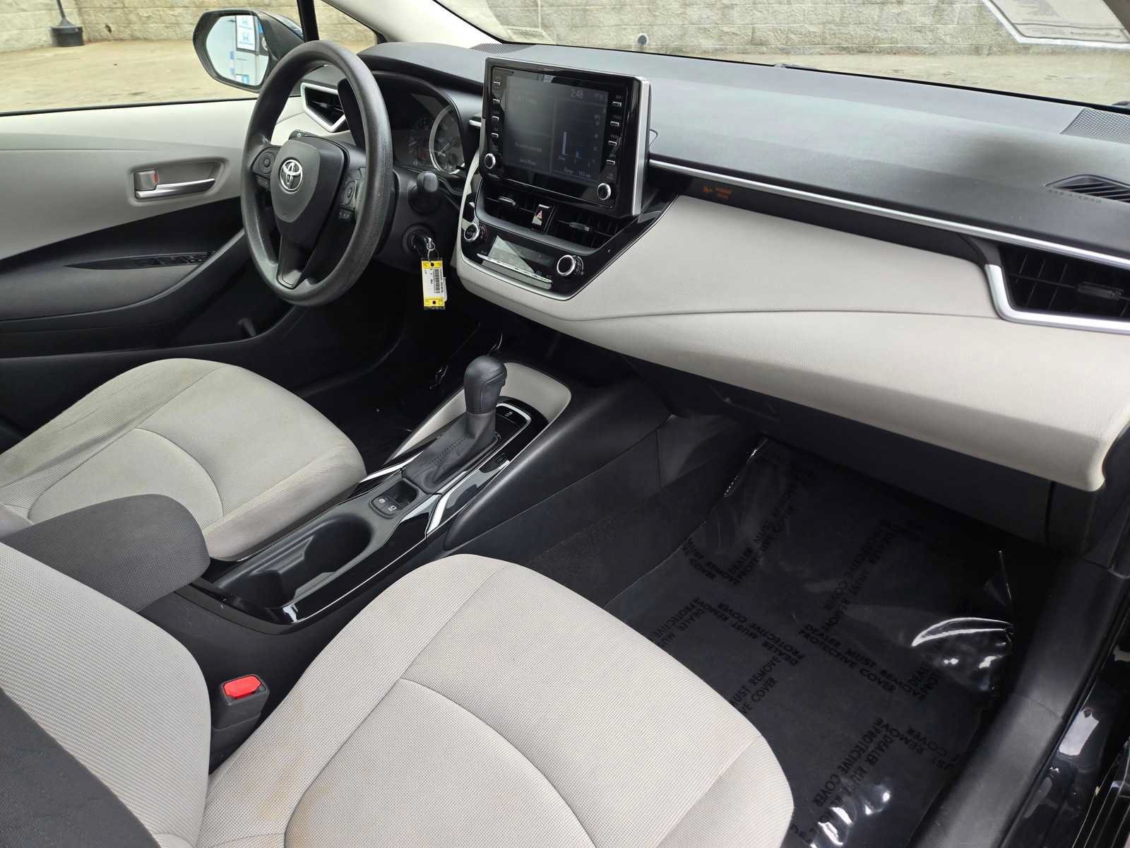 Used 2020 Toyota Corolla LE w/ Carpet Mat Package (TMS) FWD image 10