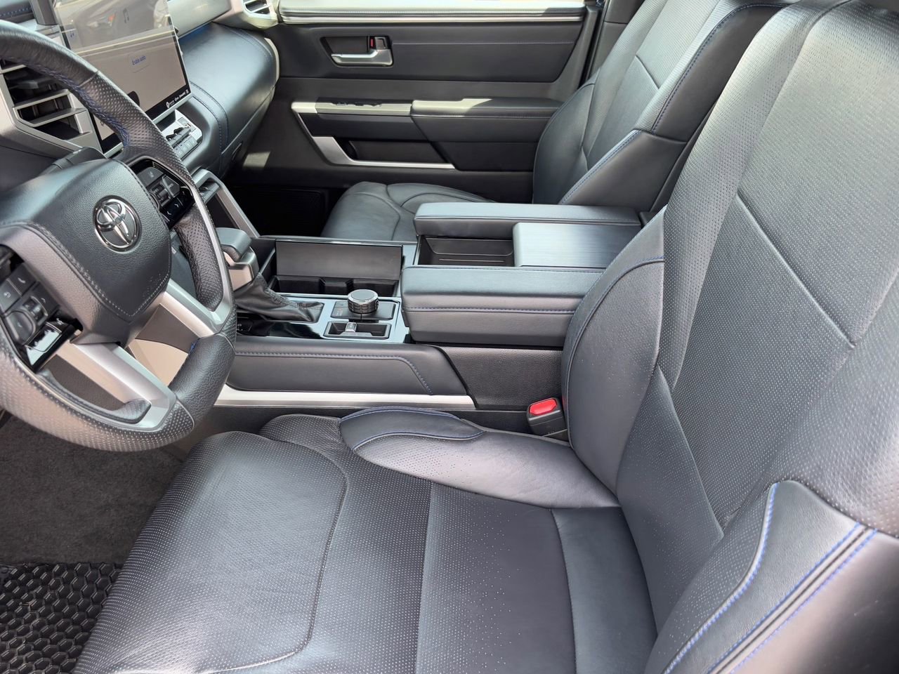 Used 2023 Toyota Tundra Platinum w/ Advanced Package AWD/4WD image 17