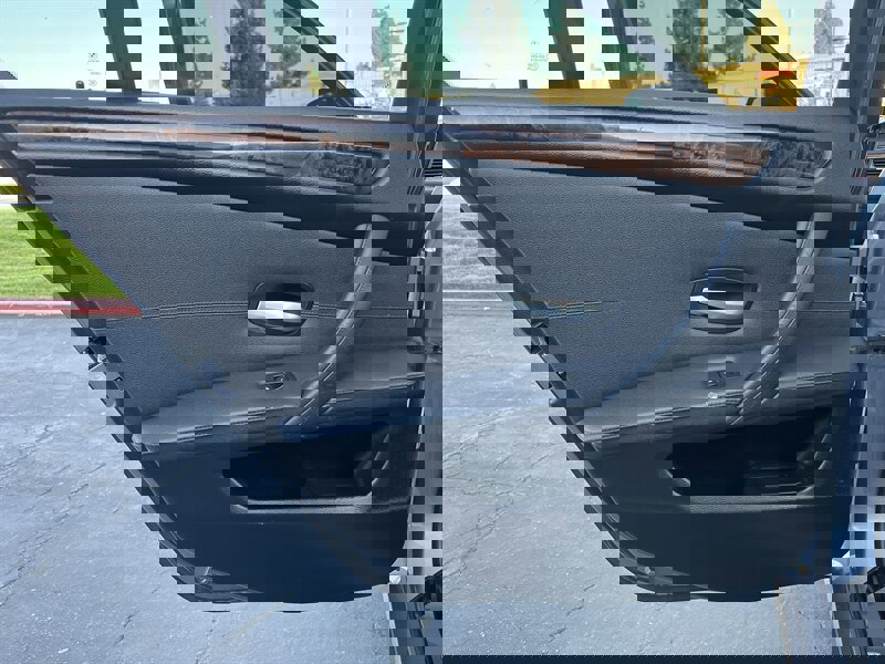 Used 2010 BMW 528i Sedan image 33